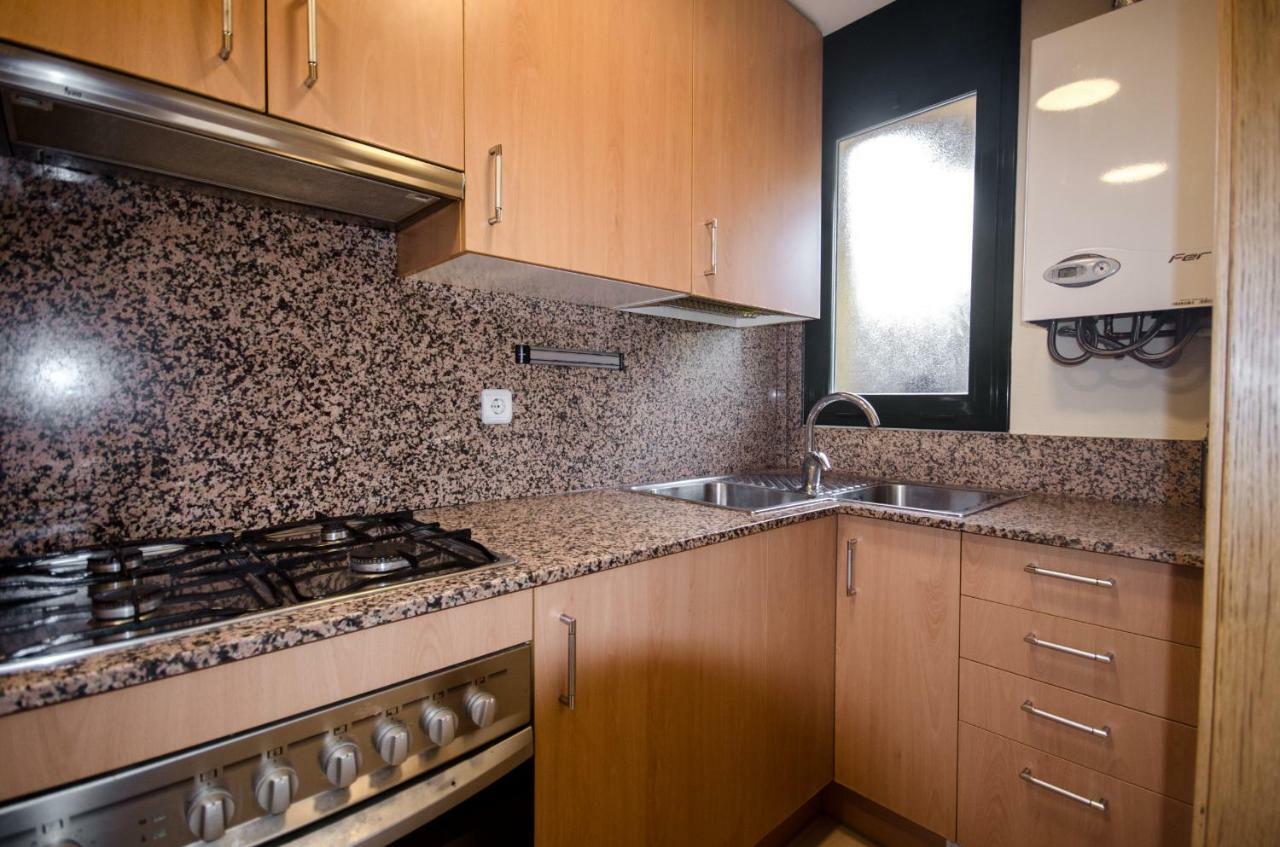 Сasa de vacaciones Casa Con Piscina Y Parking En *