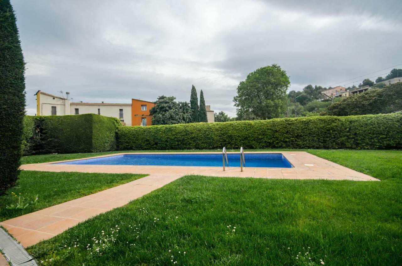Casa Con Piscina Y Parking En Vakantiehuis